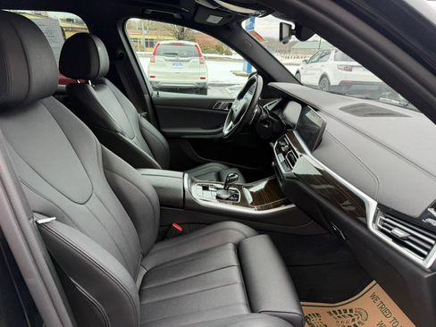 Used 2022 BMW X5 xDrive40i w/ Climate Comfort Package image 32