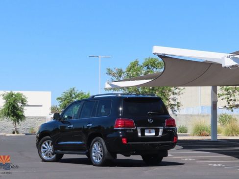 Used 2010 Lexus LX 570 4WD image 2