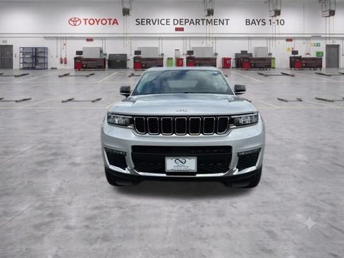 Used 2023 Jeep Grand Cherokee L Limited AWD/4WD image 3