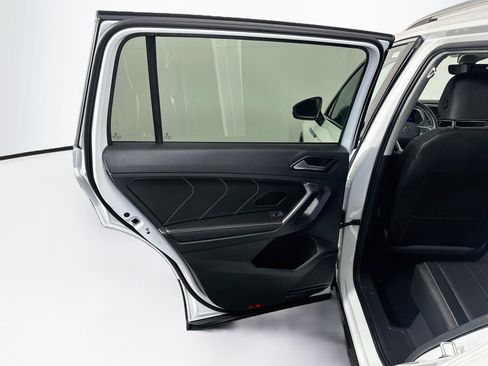 Used 2023 Volkswagen Tiguan SE FWD image 26