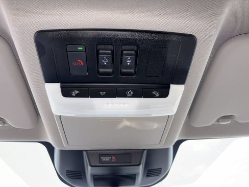 Used 2024 Nissan Rogue Platinum w/ Platinum Premium Package FWD image 14