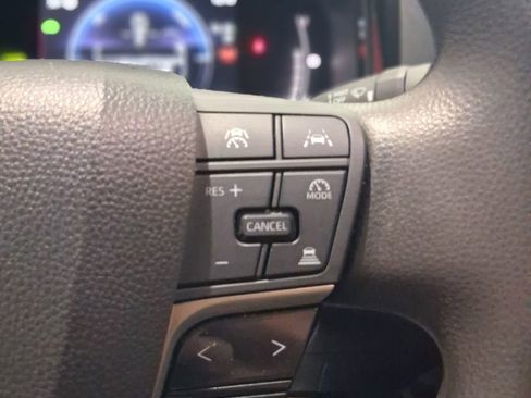 Used 2025 Toyota Camry LE FWD image 11