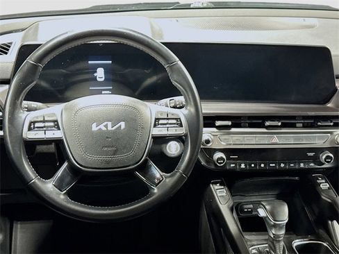 Used 2024 Kia Telluride S w/ S Sunroof Package image 13