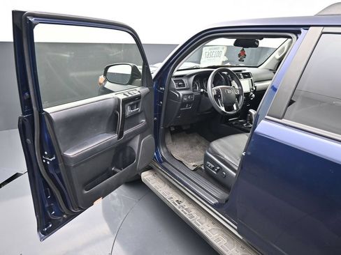 Used 2024 Toyota 4Runner TRD Off-Road Premium w/ Off Road Premium Plus Package AWD/4WD image 17