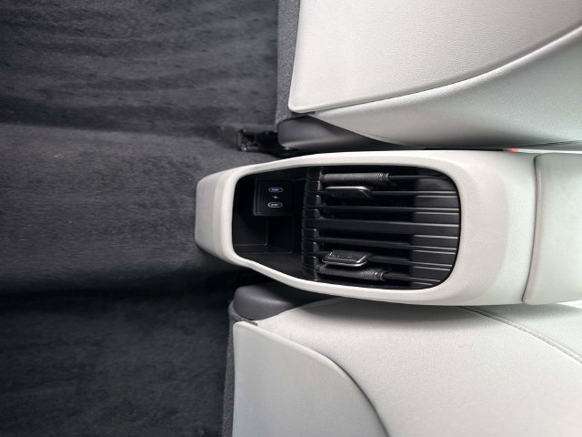 Used 2025 Hyundai Kona SEL FWD image 13