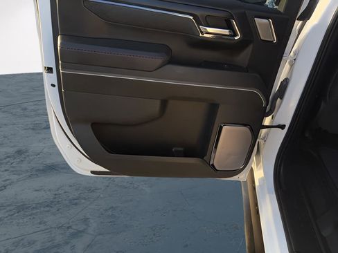 Certified 2024 GMC Sierra 1500 AT4X image 10