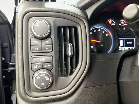 Used 2021 Chevrolet Silverado 1500 Custom Trail Boss w/ Midnight Edition AWD/4WD image 17