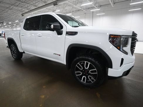 Used 2023 GMC Sierra 1500 AT4 w/ AT4 Preferred Package AWD/4WD image 35