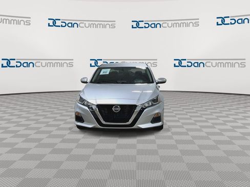 Used 2019 Nissan Altima 2.5 S FWD image 3