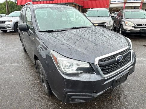 Used 2018 Subaru Forester 2.5i Premium AWD/4WD image 3