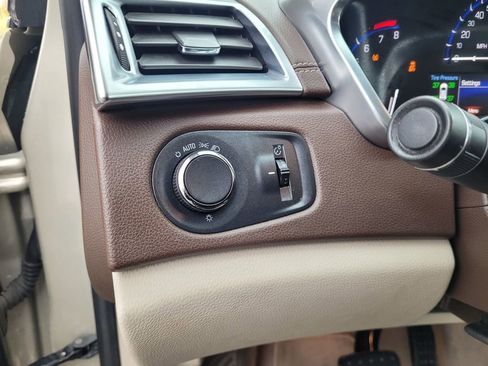 Used 2015 Cadillac SRX Luxury w/ Trailering Package image 25