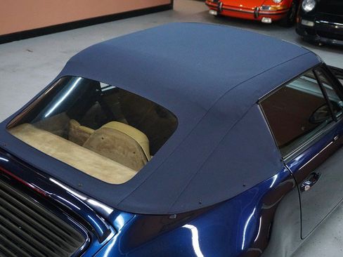 Used 1995 Porsche 911 Carrera image 25