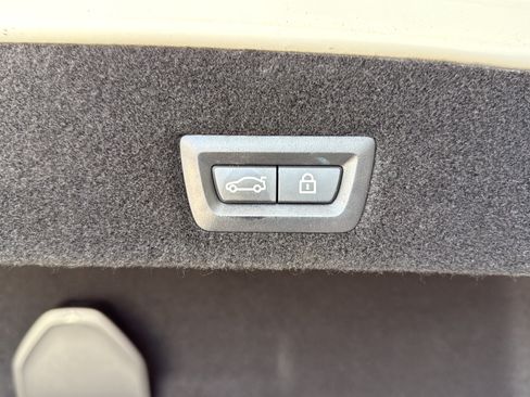 Used 2019 BMW 740i RWD image 45