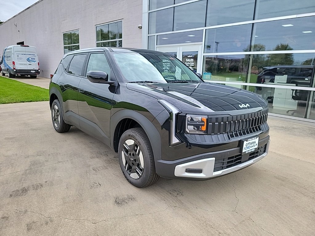 New 2027 Kia Seltos LX AWD/4WD image 1