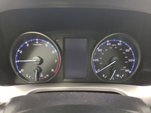 Used 2018 Toyota RAV4 XLE AWD/4WD image 28