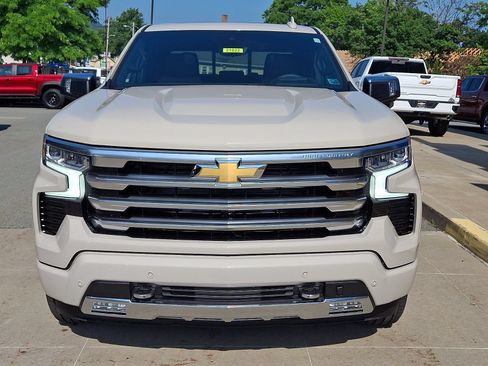 New 2026 Chevrolet Silverado 1500 High Country AWD/4WD image 2