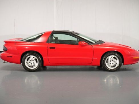 Used 1994 Pontiac Firebird Formula RWD image 22