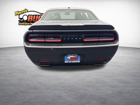 Used 2022 Dodge Challenger GT RWD image 5