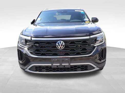 Used 2025 Volkswagen Atlas Cross Sport SE FWD image 6