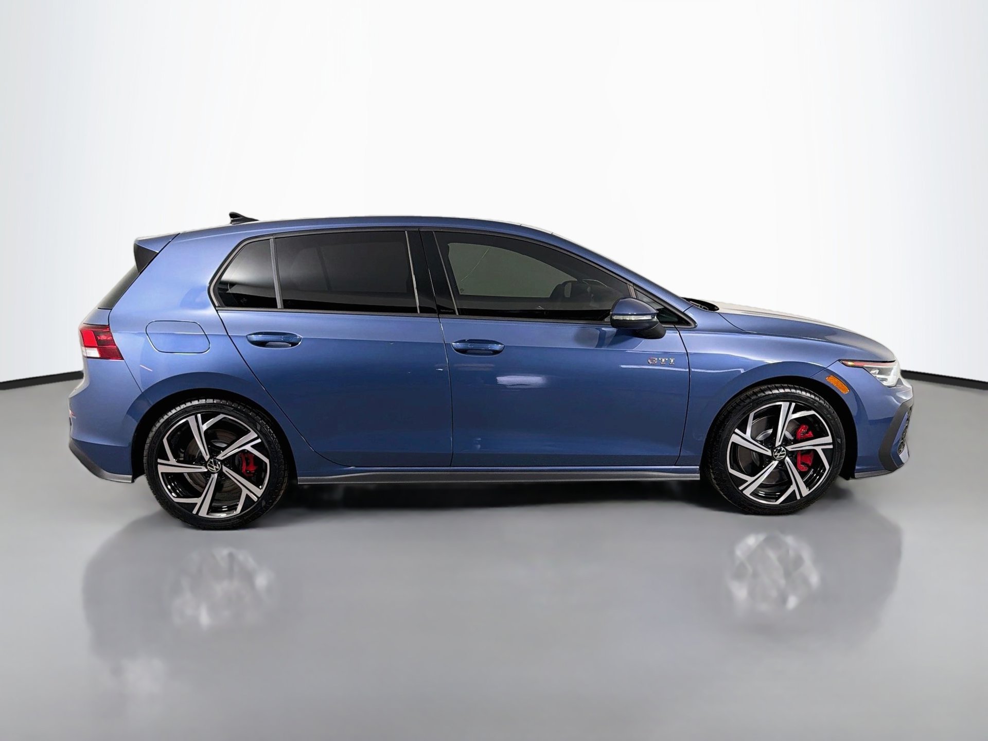 New 2026 Volkswagen GTI SE FWD image 4