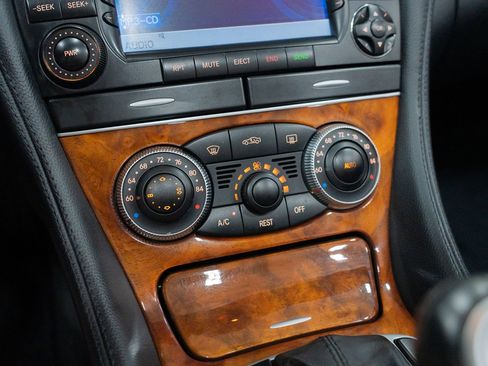 Used 2008 Mercedes-Benz SL 55 AMG image 39