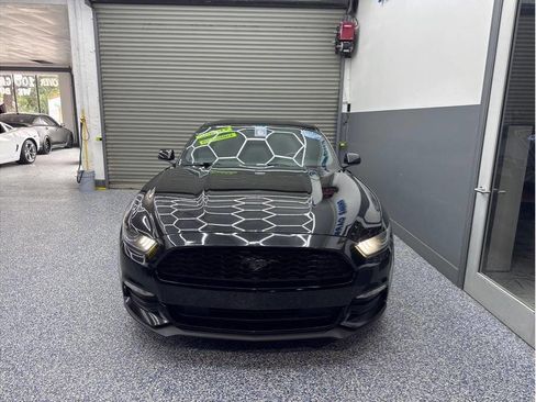 Used 2016 Ford Mustang Coupe RWD image 7