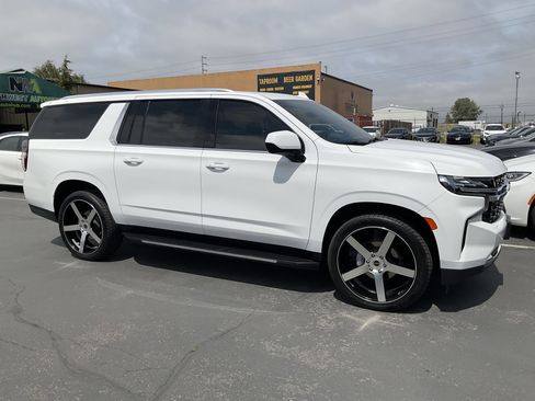 Used 2022 Chevrolet Suburban LS AWD/4WD image 1