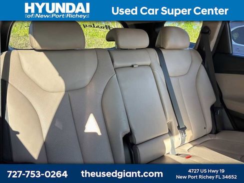 Used 2020 Hyundai Santa Fe Limited image 10