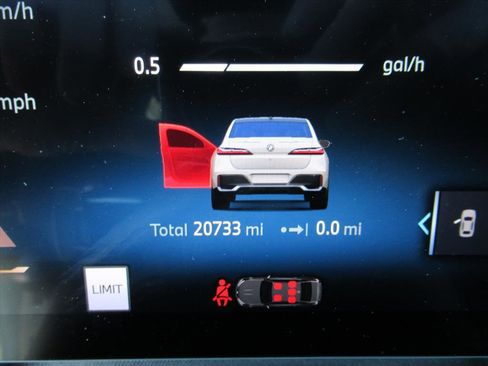 Used 2025 BMW 740i xDrive image 23