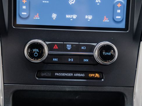 Used 2023 Ford Edge ST image 30