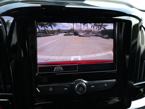 Used 2023 Chevrolet Traverse LT FWD image 29