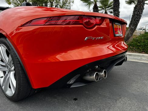 Used 2014 Jaguar F-TYPE S RWD image 19