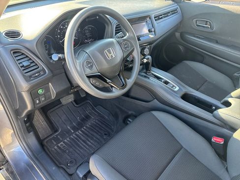 Used 2022 Honda HR-V LX image 17