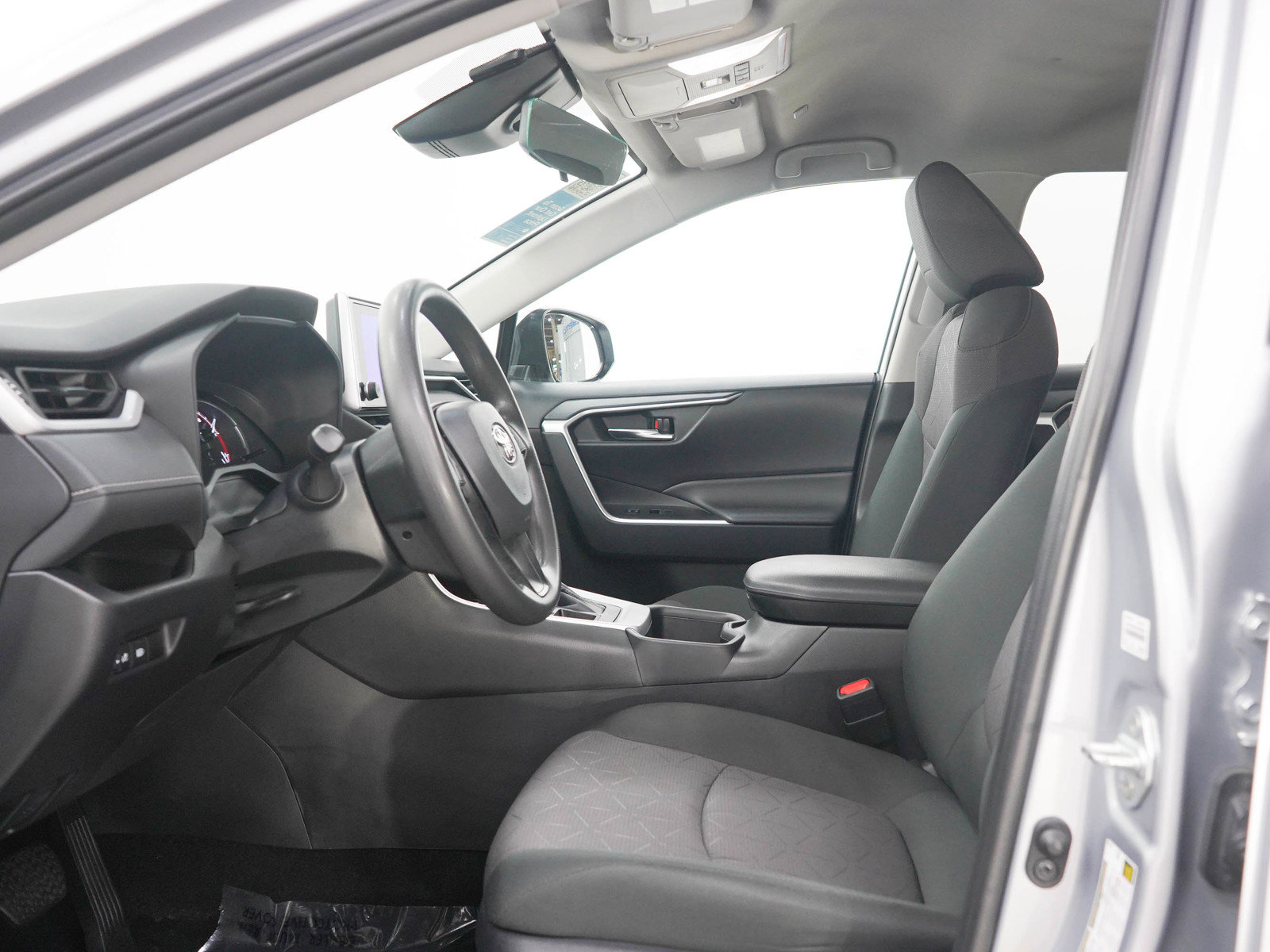 Used 2024 Toyota RAV4 XLE AWD/4WD image 22