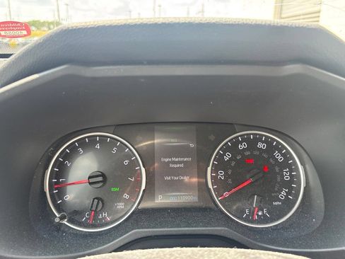 Used 2019 Toyota RAV4 XLE w/ Convenience Package FWD image 23