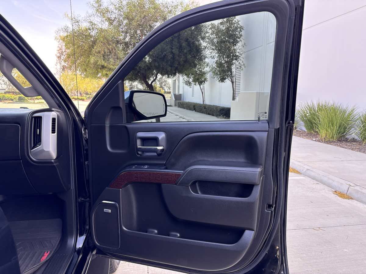 Used 2018 GMC Sierra 1500 SLT w/ SLT Premium Package AWD/4WD image 15
