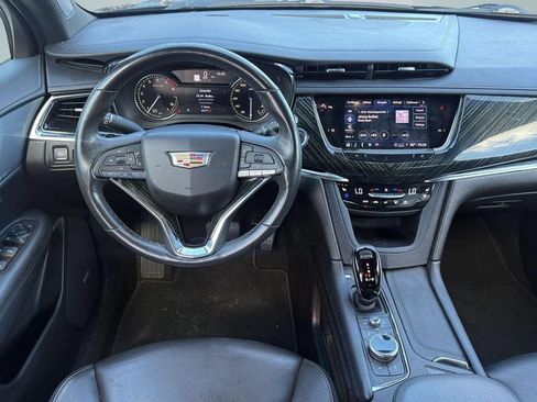 Used 2023 Cadillac XT6 Premium Luxury FWD image 15