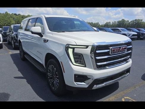 Used 2026 GMC Yukon XL Elevation w/ Elevation Premium Package AWD/4WD image 2