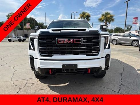 Used 2026 GMC Sierra 2500 AT4 AWD/4WD image 2