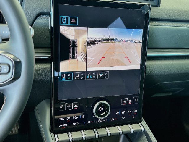 New 2027 GMC Terrain AT4 w/ Convenience Package III AWD/4WD image 9