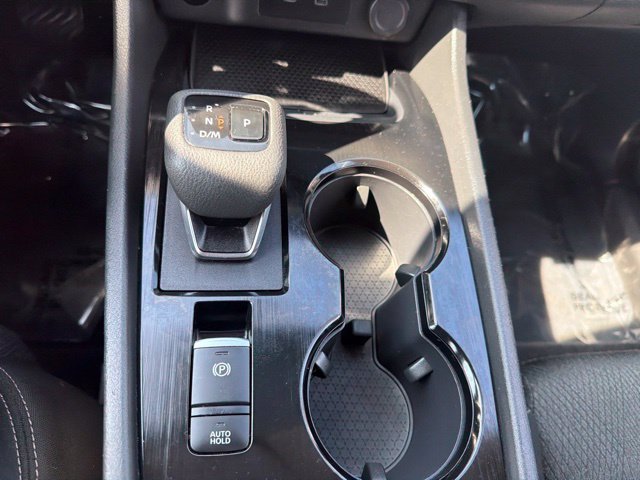 Used 2024 Nissan Rogue SV AWD/4WD image 16