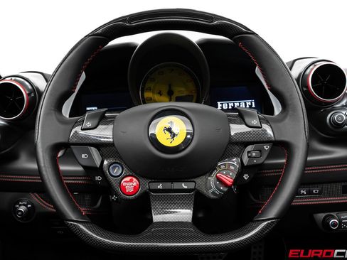 Used 2021 Ferrari F8 Tributo RWD image 33