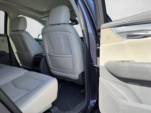 Used 2018 Cadillac XT5 Premium Luxury FWD image 23