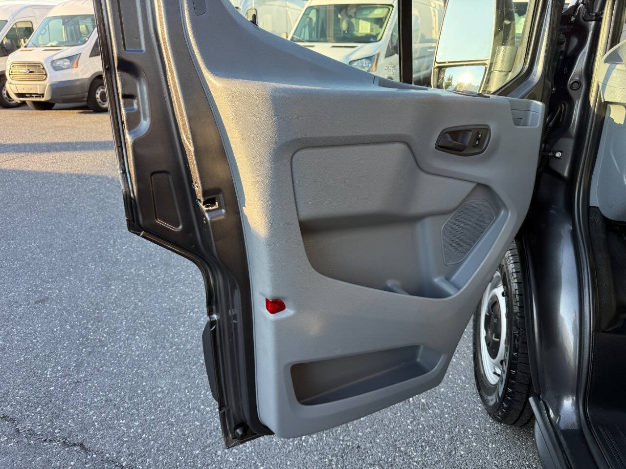 Used 2017 Ford Transit 350 XL RWD image 11
