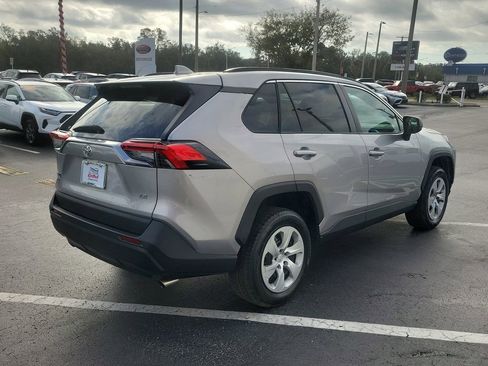 Used 2021 Toyota RAV4 LE image 3