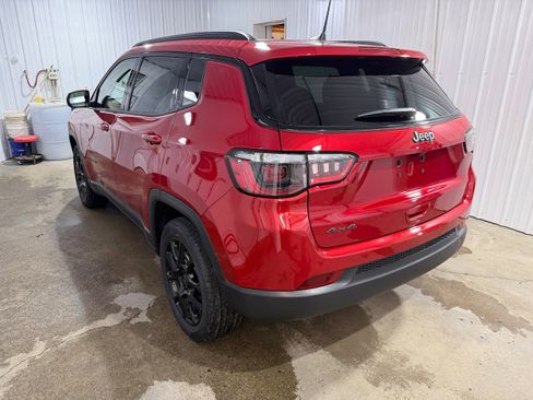 New 2026 Jeep Compass Latitude image 5