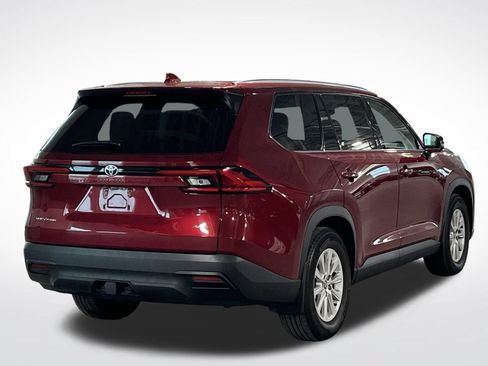 Used 2024 Toyota Grand Highlander AWD Hybrid image 12