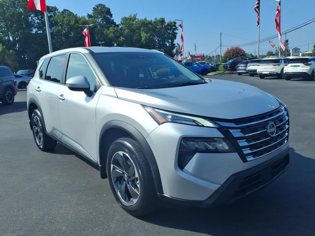 Used 2025 Nissan Rogue SV AWD/4WD image 1