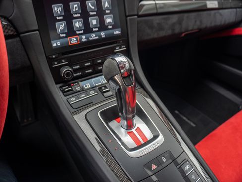 Used 2018 Porsche 911 GT2 RS image 18