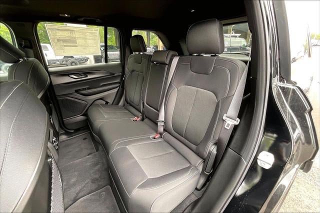 New 2026 Jeep Grand Cherokee Laredo X AWD/4WD image 28
